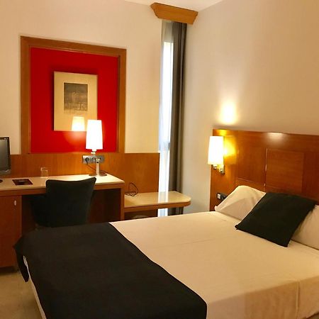 Hotel Calasanz Molins de Rei Eksteriør billede