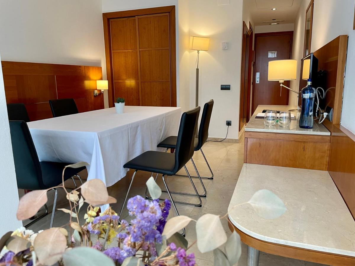 Hotel Calasanz Molins de Rei Eksteriør billede