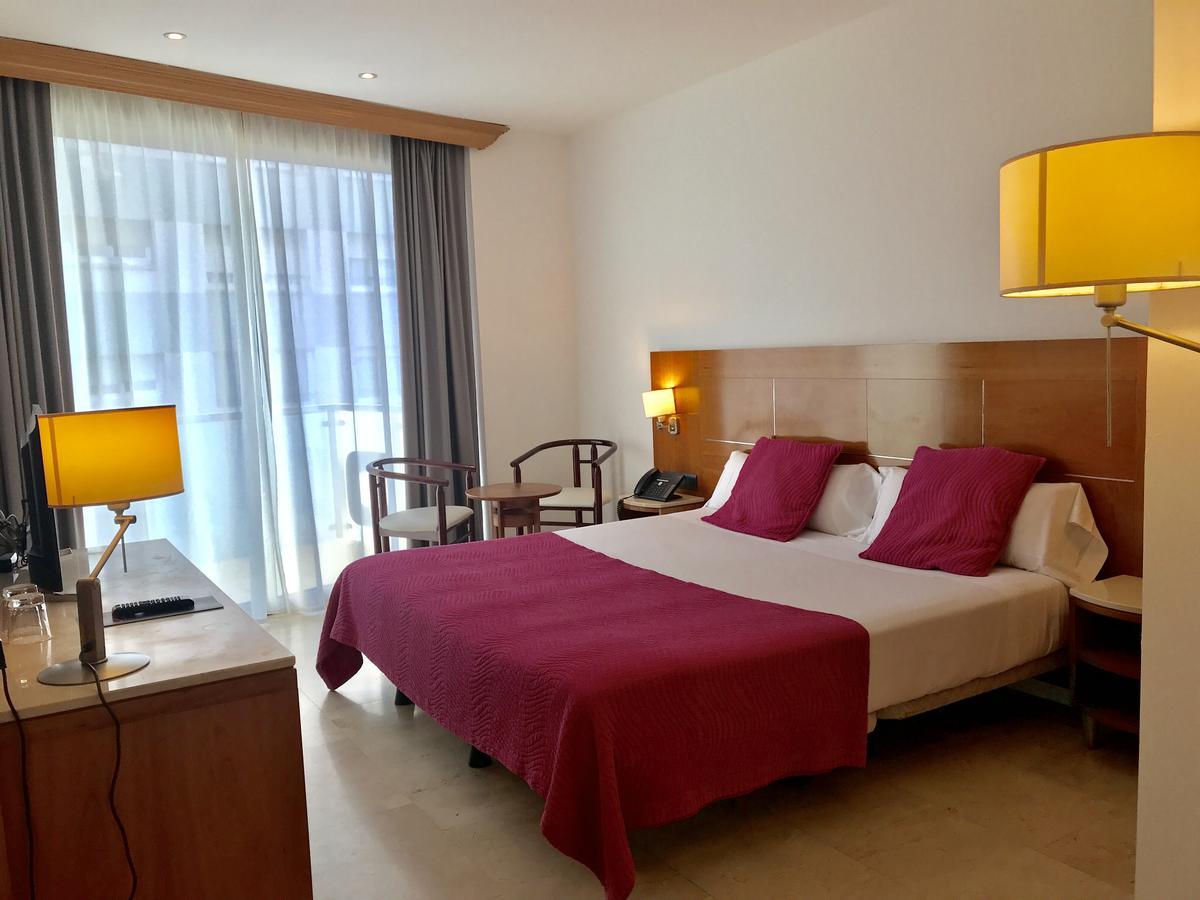 Hotel Calasanz Molins de Rei Eksteriør billede