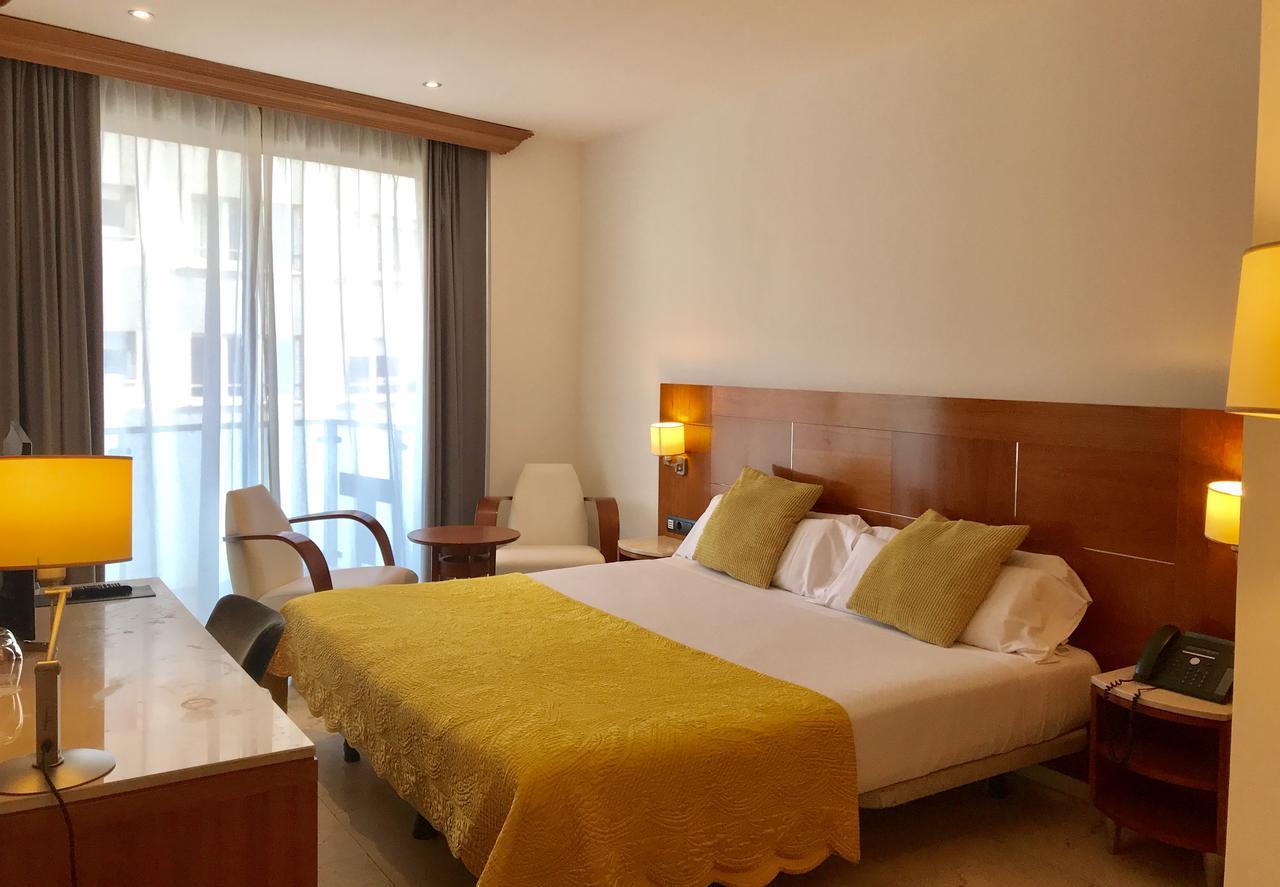 Hotel Calasanz Molins de Rei Eksteriør billede
