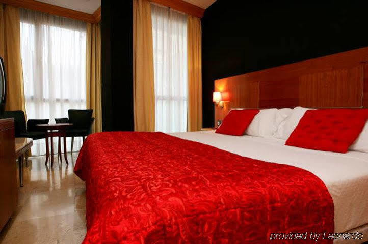 Hotel Calasanz Molins de Rei Værelse billede